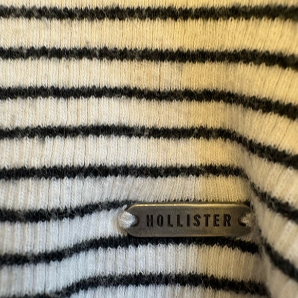 Hollister teen short sleeve stripped shirt w embroidered butterfly detail SMALL - Picture 4 of 8